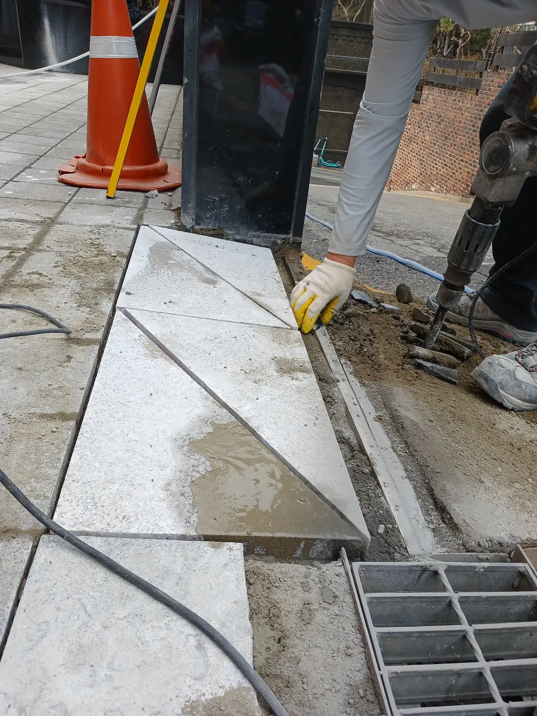 대리석바닥재 파손 발생 현장